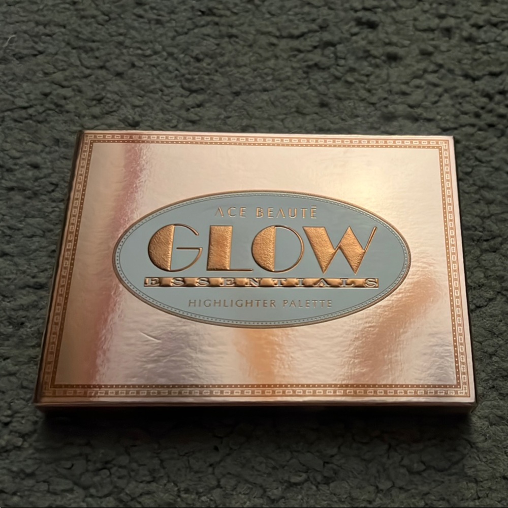 Ace Beaute Glow Highlighter Palette